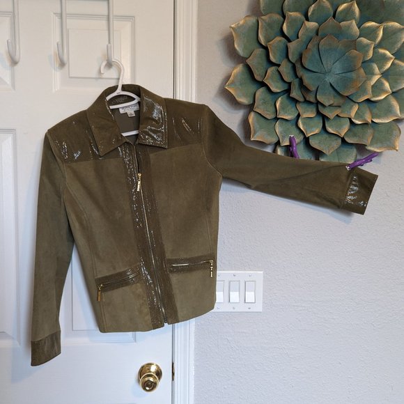 St. John Jackets & Blazers - St. John |  Olive |  REAL Leather - Snake & Suede Jacket!! | M | EUC | Rich Mom